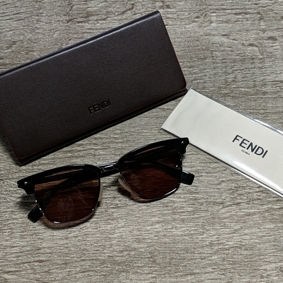 Fendi Accessories - NWOT Fendi sunglasses